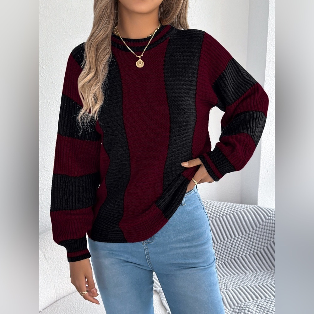 Color Block Round Neck Sweater - Picture 6 of 12